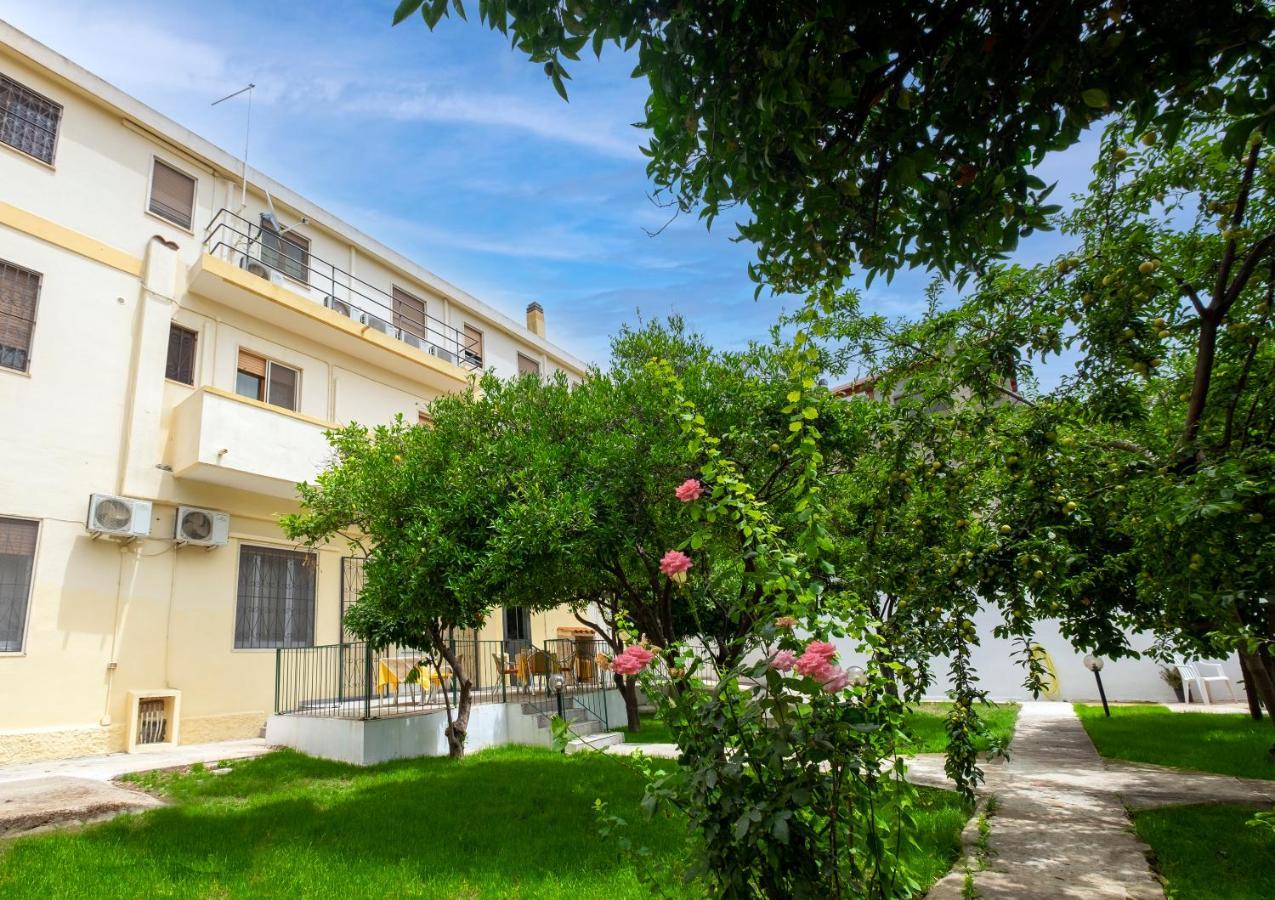 Hotel Soleo Quartu SantʼElena Exterior foto